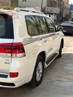 تويوتا لاندكروزر